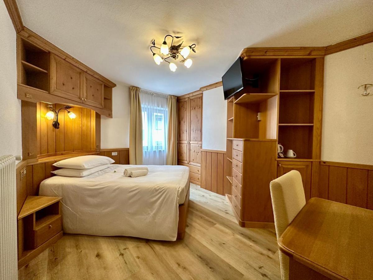 B&B Family Accommodation Canazei Bike Friendly Екстер'єр фото