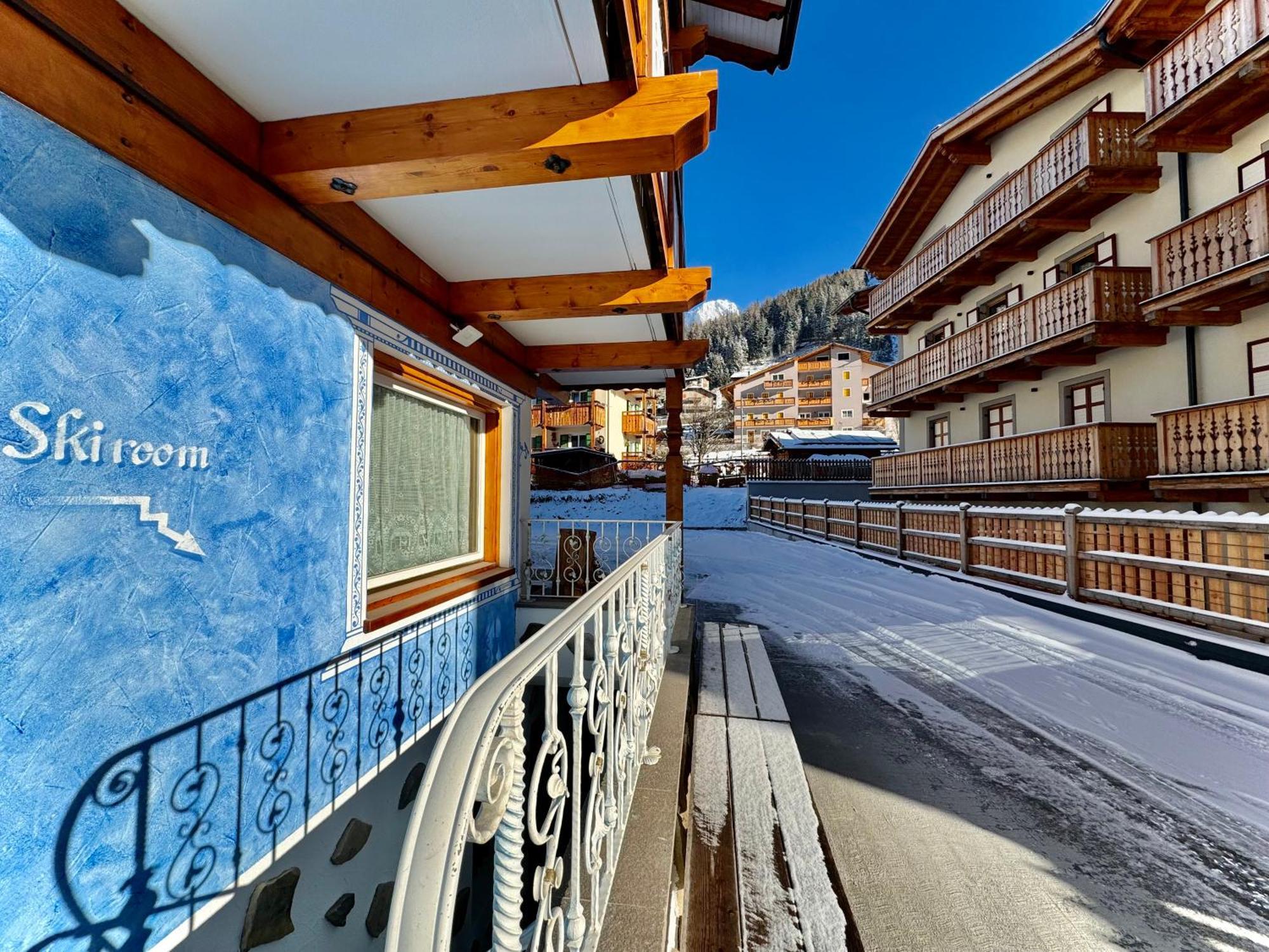 B&B Family Accommodation Canazei Bike Friendly Екстер'єр фото