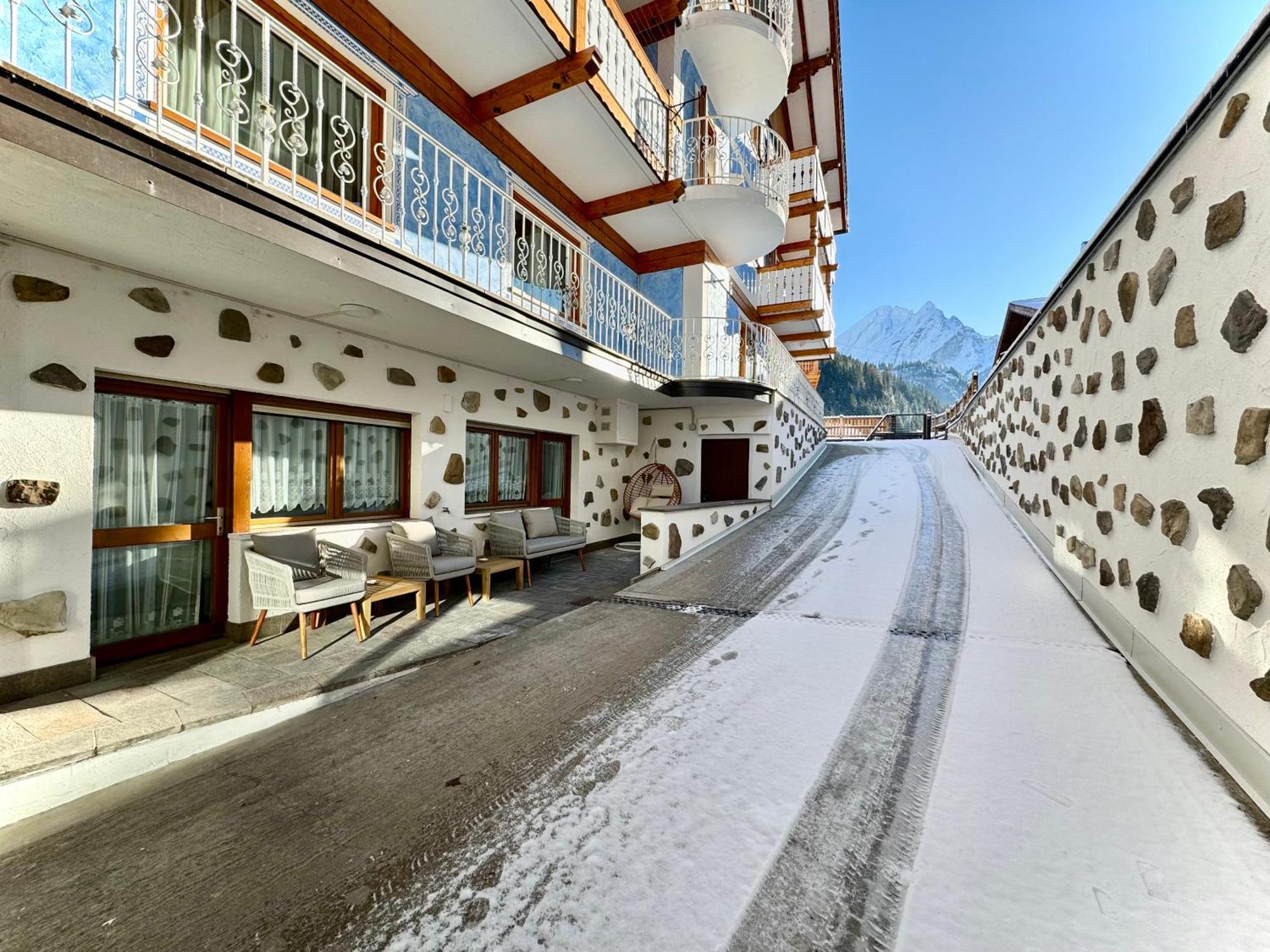 B&B Family Accommodation Canazei Bike Friendly Екстер'єр фото